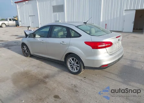 2017 Ford Focus Se z USA, uszkodzony, nr VIN 1FADP3F29HL247640